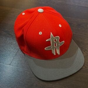 Houston Rockets Mitchell & Ness Men’s snapback/adjustable ballcap